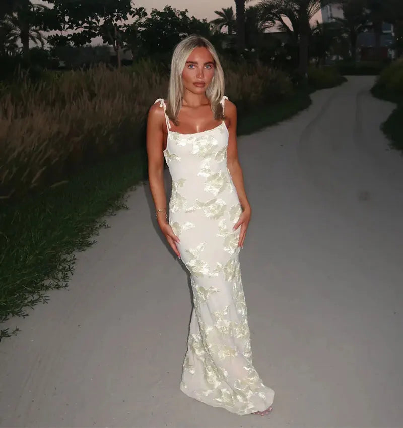 שמלת מקסי קשירה בכתפיות בעיטור רקמת פרחים - מיכל