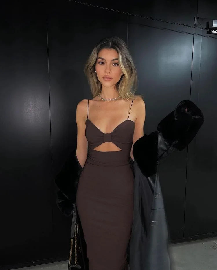 שמלת מידי צמודה בד מחטב בעיצוב פתח - נילי