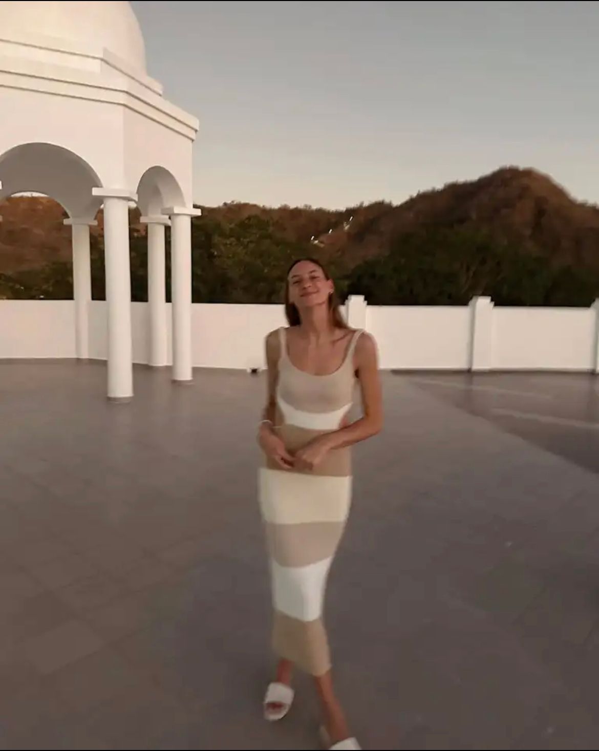 שמלת מקסי סרוגה פסים - טלי