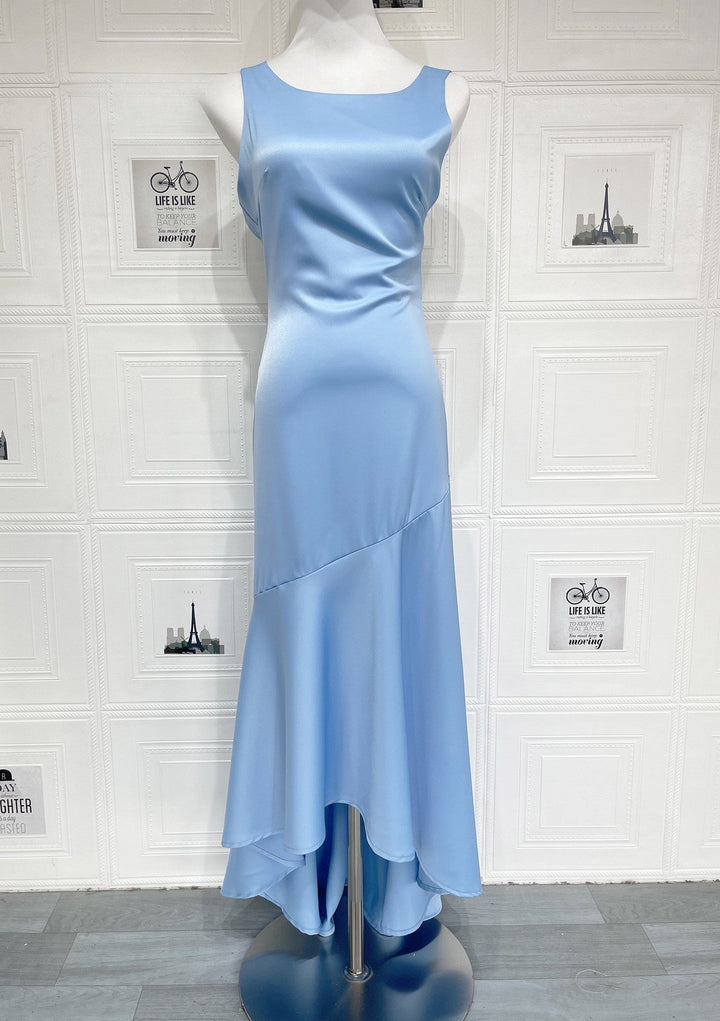 Satin maxi dress with back ties and an open back – Tohar